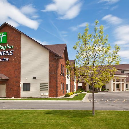 Best Western Watertown Inn & Suites Εξωτερικό φωτογραφία