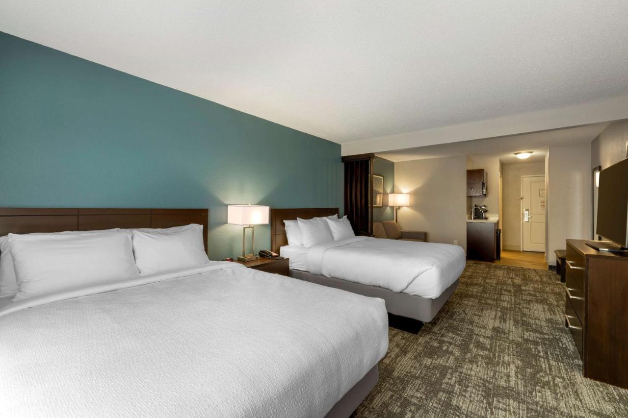 Best Western Watertown Inn & Suites Εξωτερικό φωτογραφία