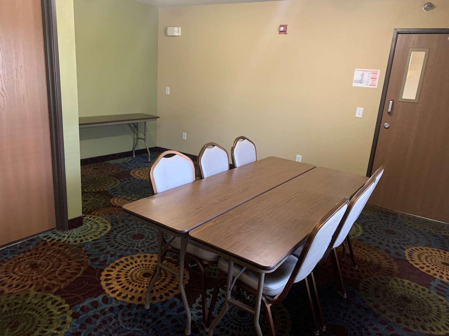 Best Western Watertown Inn & Suites Εξωτερικό φωτογραφία