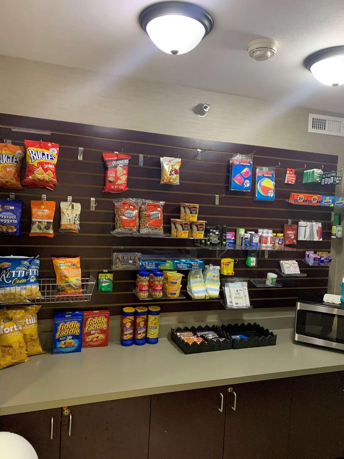 Best Western Watertown Inn & Suites Εξωτερικό φωτογραφία